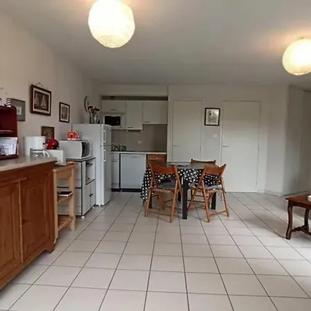 : Rez-de-jardin, Parking, A 5 Min - Fr-1-843-61 Апартаменты *