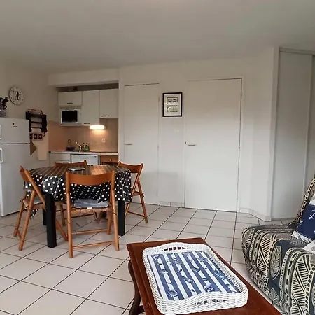 : Rez-de-jardin, Parking, A 5 Min - Fr-1-843-61 アパート